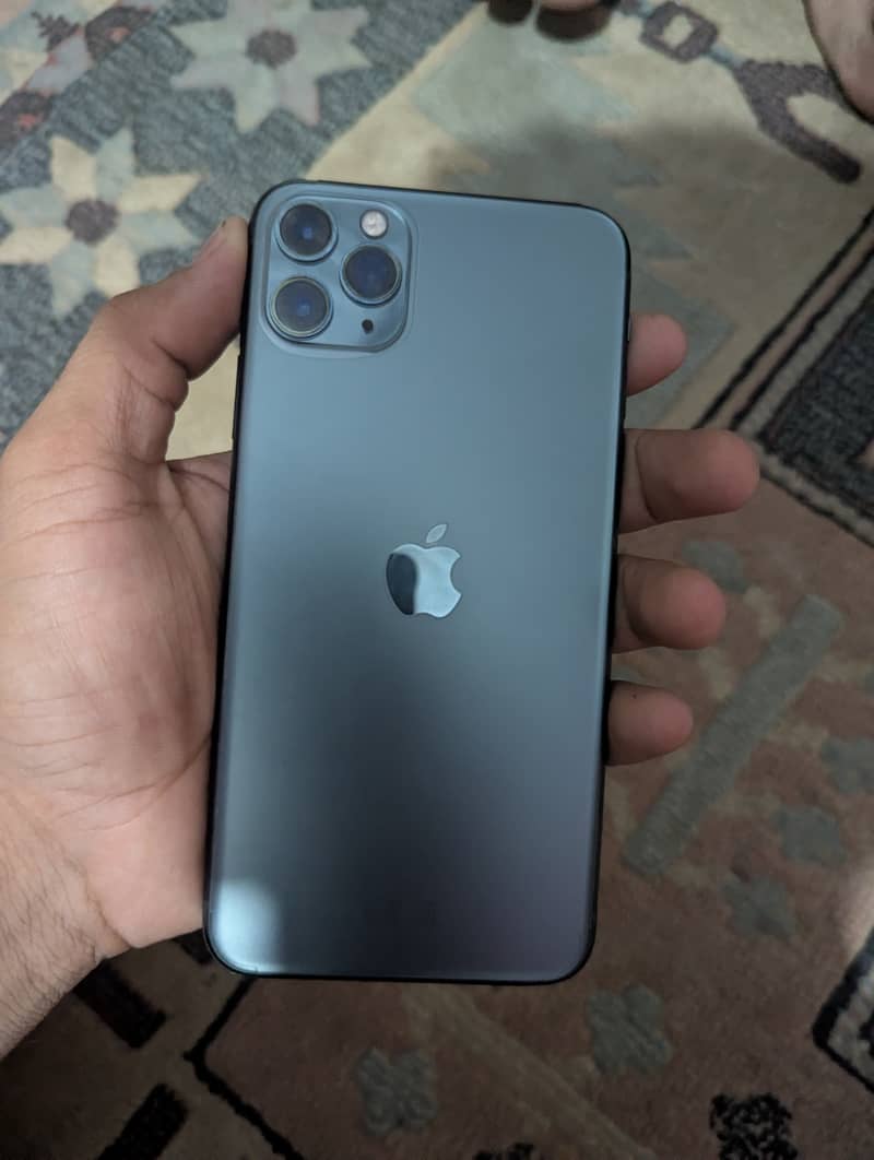 Apple iPhone 11 Pro Max 4