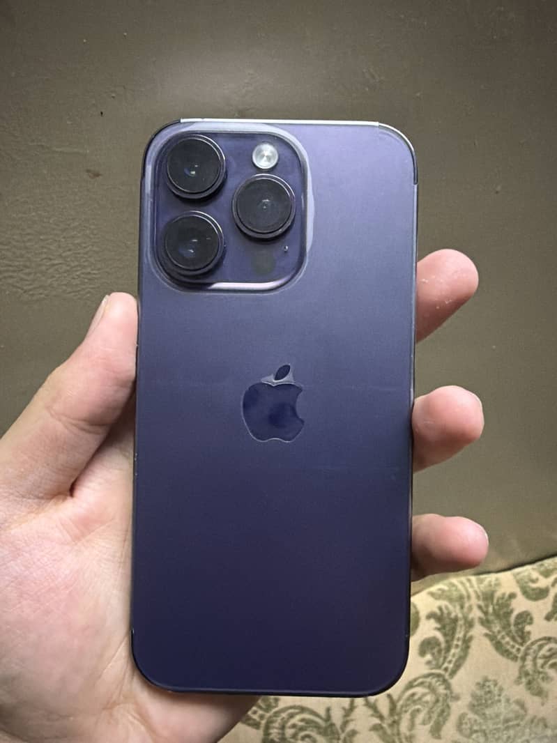 Apple iPhone 14 Pro 0