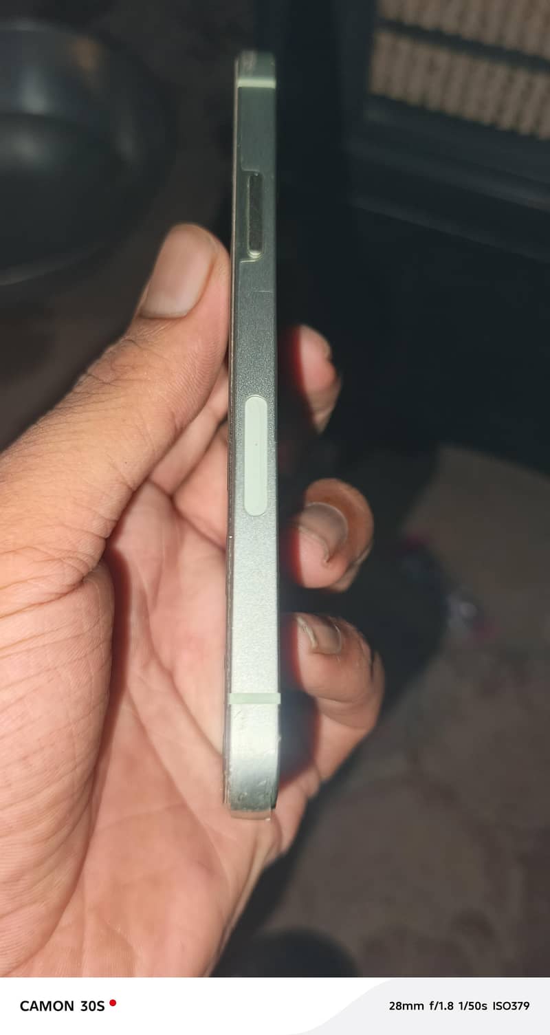 Apple iPhone 12 1