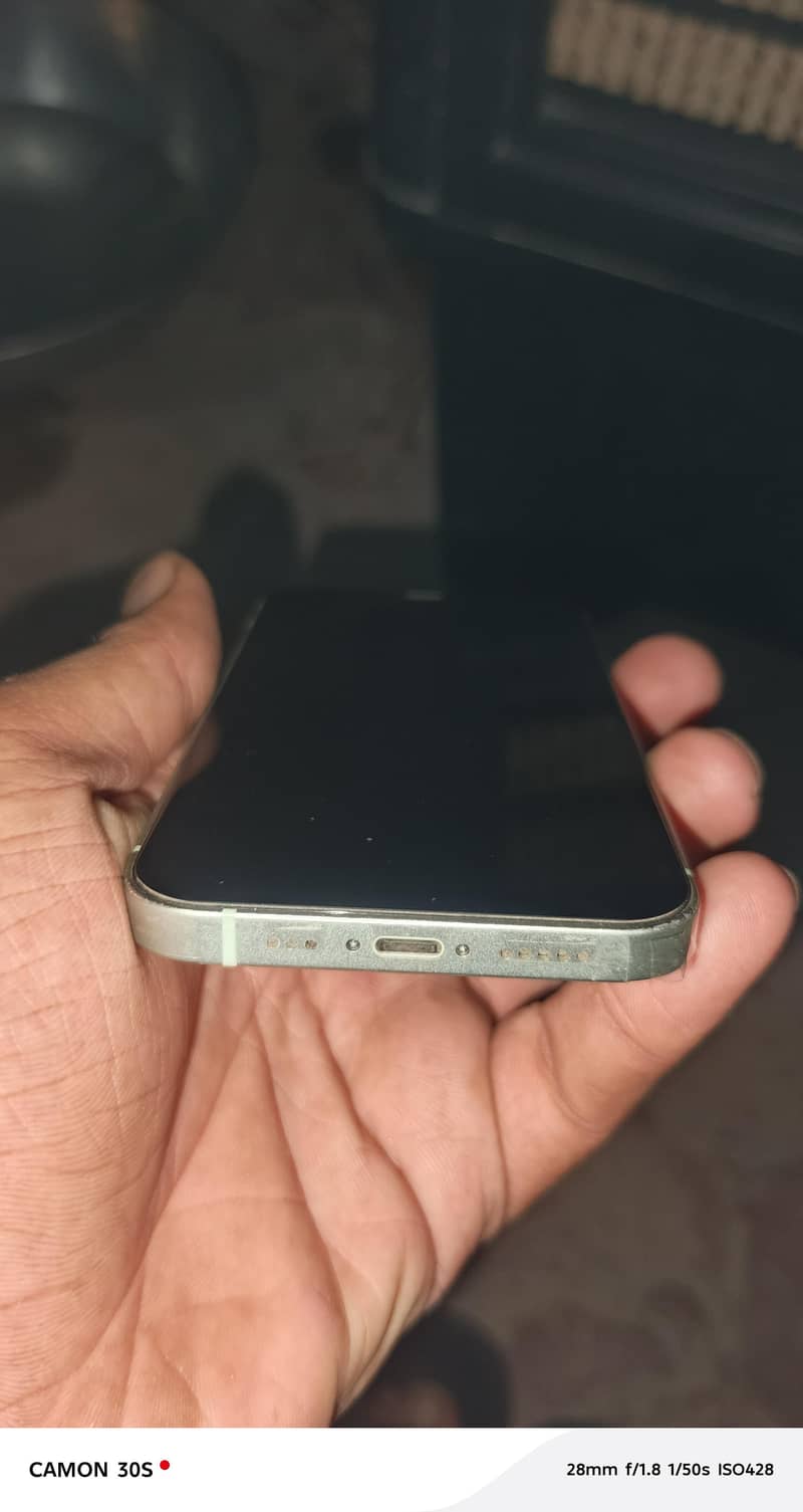 Apple iPhone 12 2