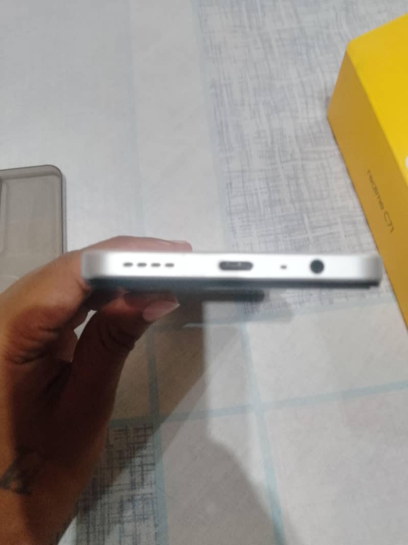 Realme C71 2