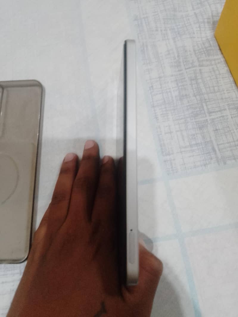 Realme C71 3