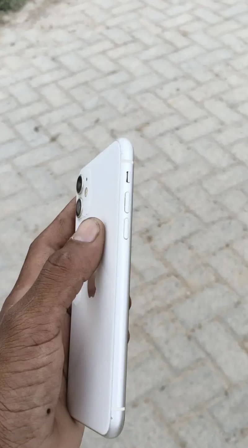 Apple iPhone 11 2