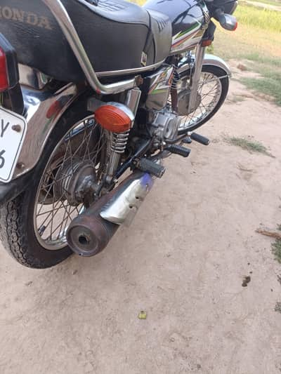 black 125 pack in it's original condition bio on spot