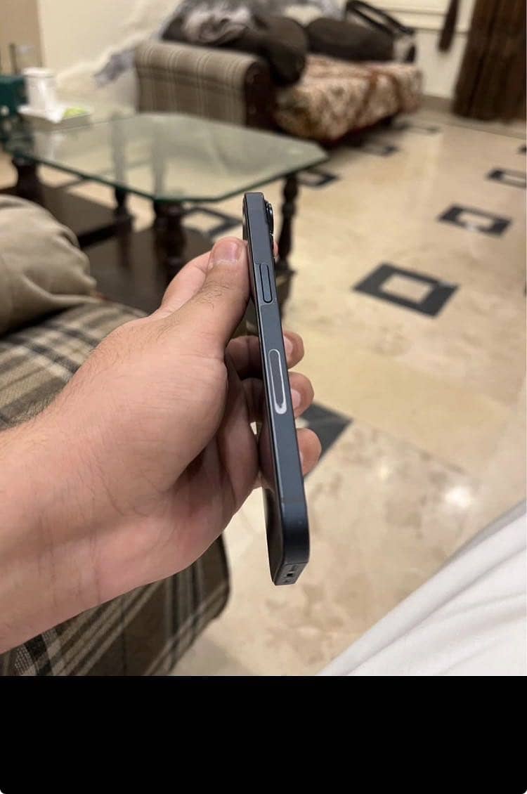 iPhone 14 2