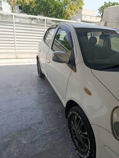 Toyota Vitz 2004