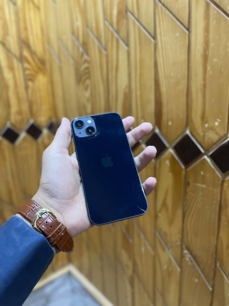 Apple iPhone 13 3
