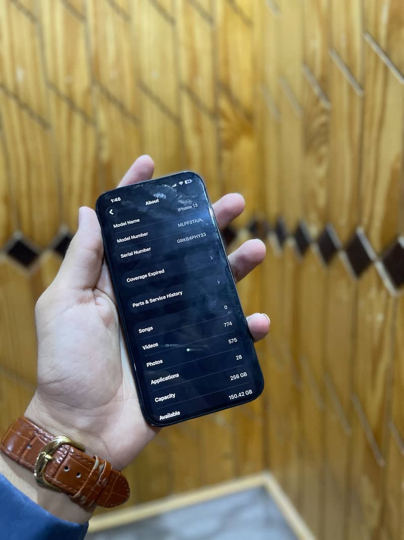 Apple iPhone 13 6