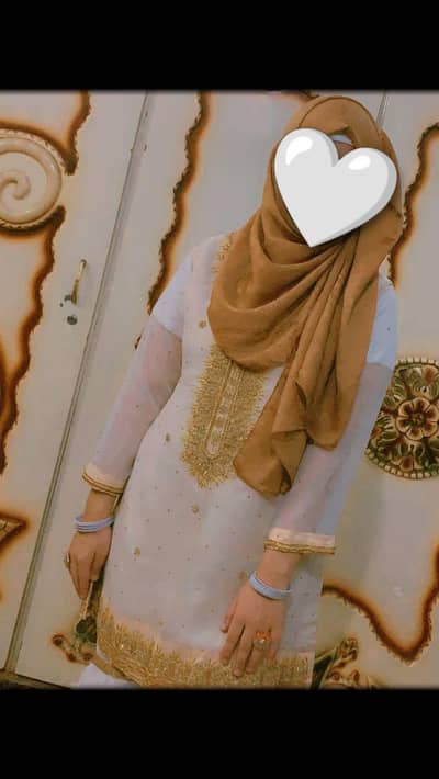 White & Golden 4pc Gharara - Size Medium - Hijab Dupatta Included -