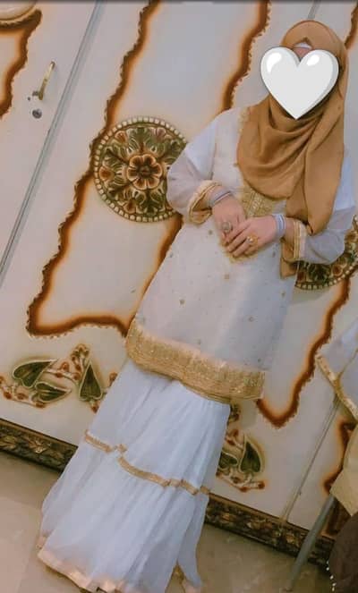 White & Golden 4pc Gharara - Size Medium - Hijab Dupatta Included -