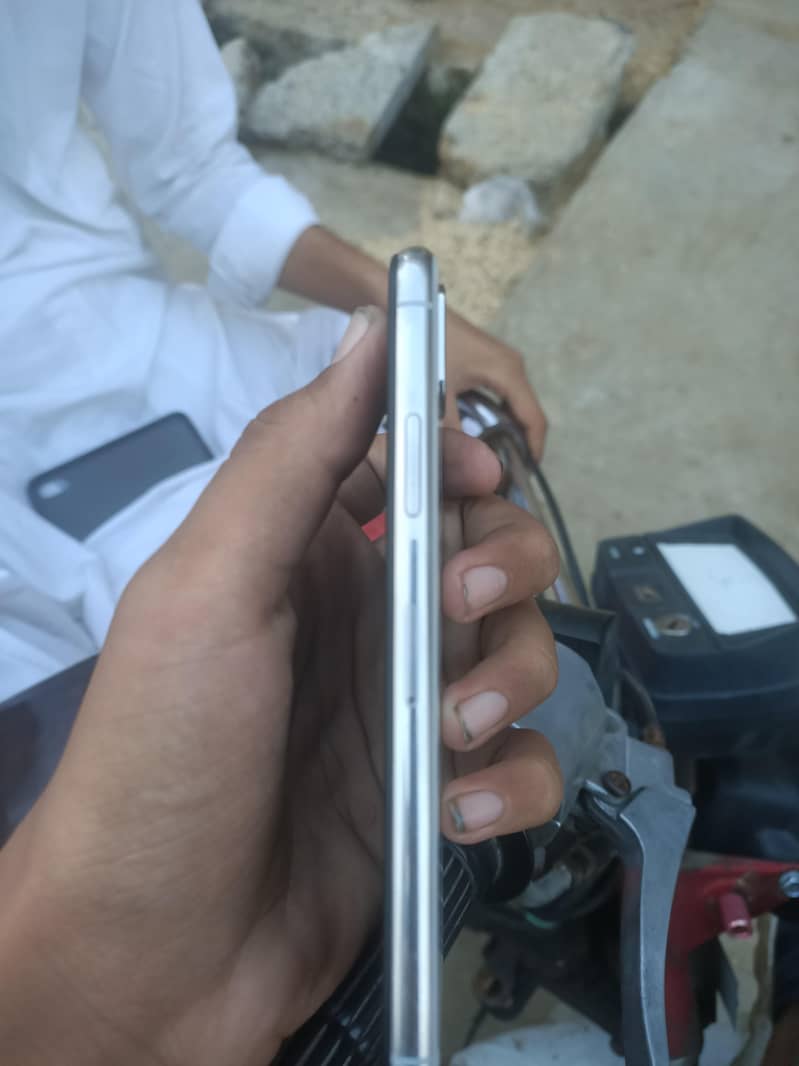 Apple iPhone X 1
