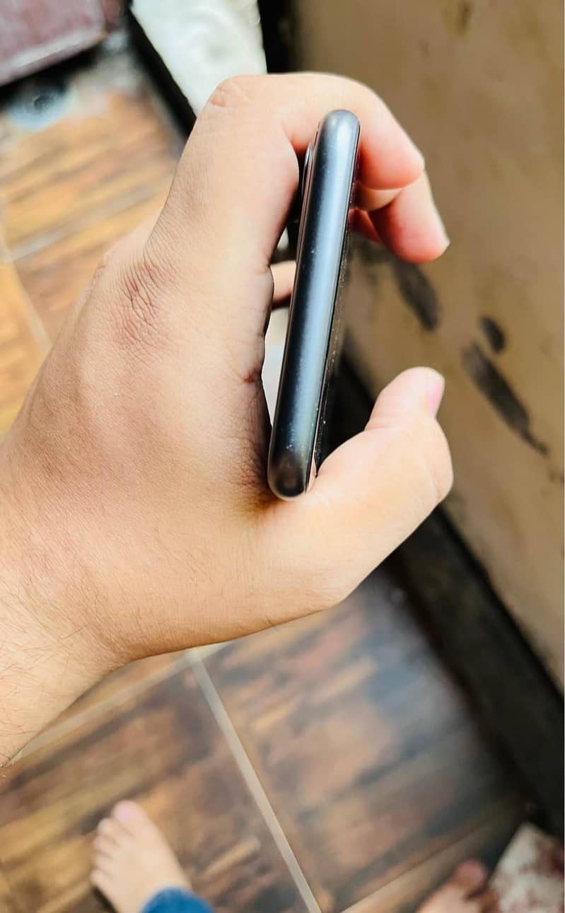 Iphone 11 4