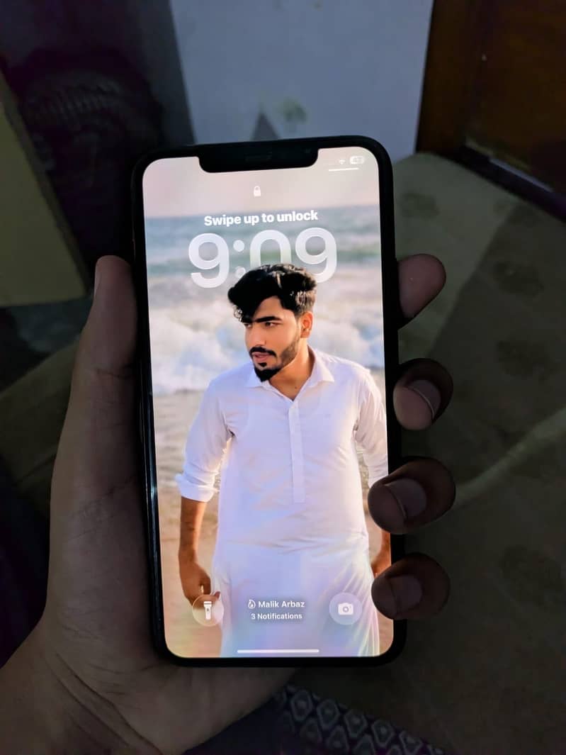 Apple iPhone 11 Pro Max 2
