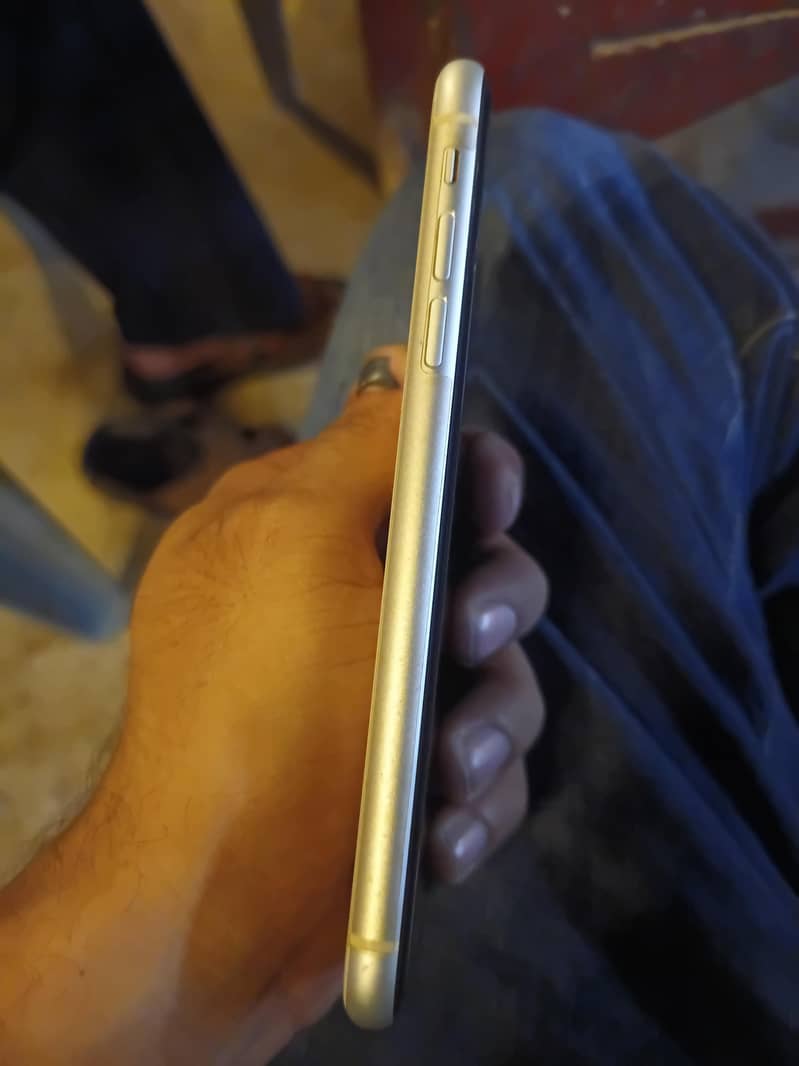 Apple iPhone 11 1