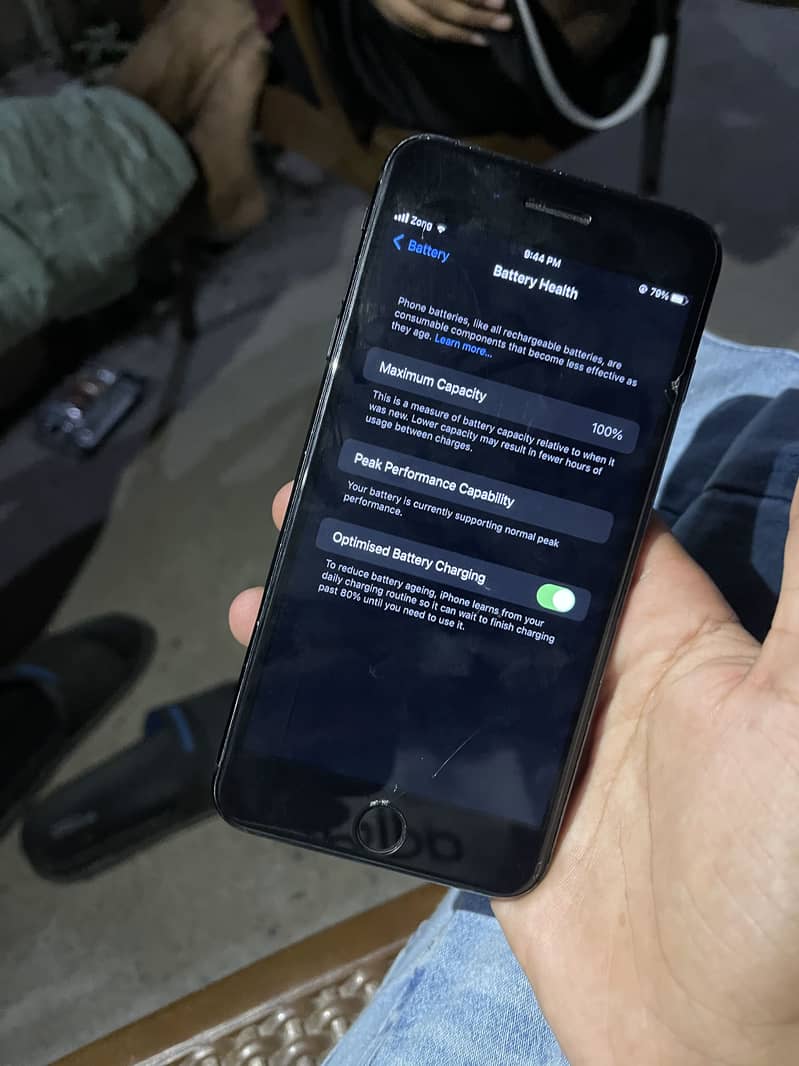 Apple iPhone 7 Plus 3