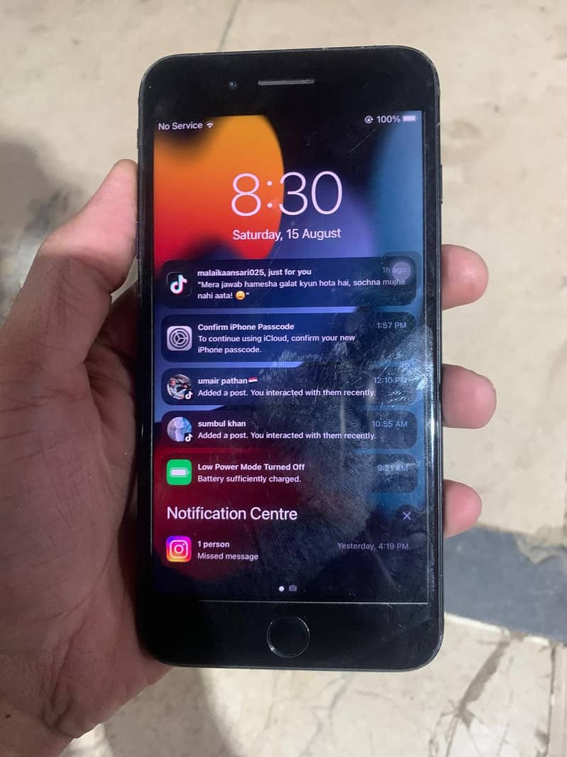 Apple iPhone 7 Plus 1
