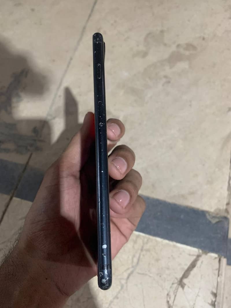 Apple iPhone 7 Plus 2