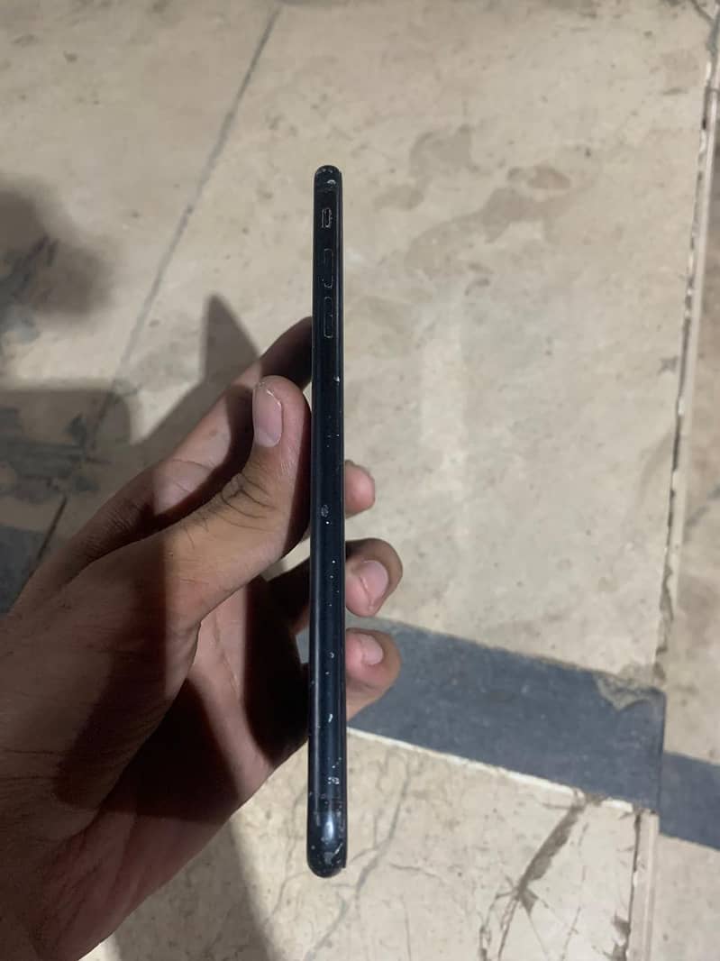 Apple iPhone 7 Plus 4