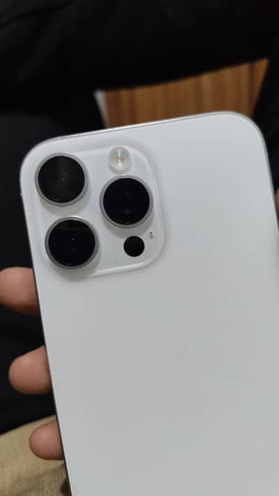 Apple iPhone 16 Pro Max JV