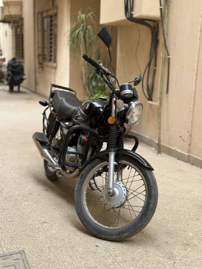 SUZUKI GS 150 2024