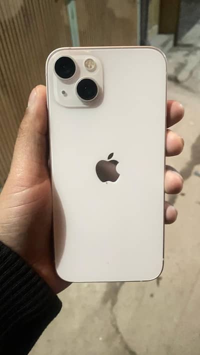 Apple iPhone 13