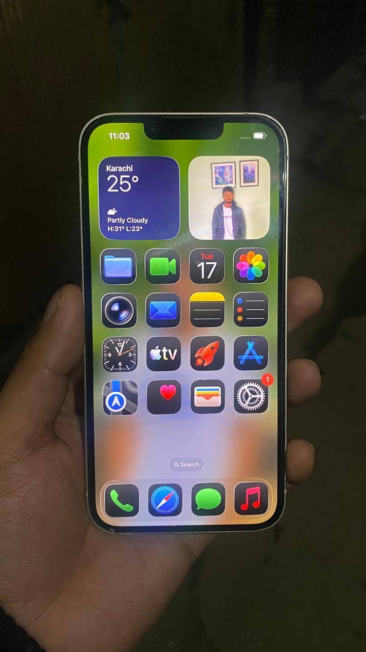 Apple iPhone 13 1