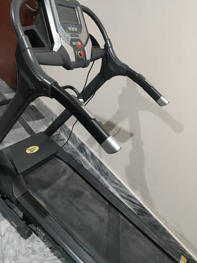 Treadmill urgent for sale