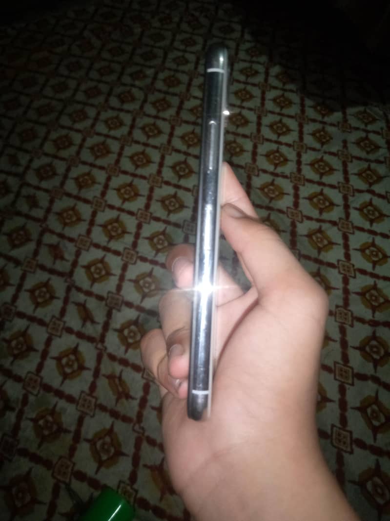Apple iPhone X 1