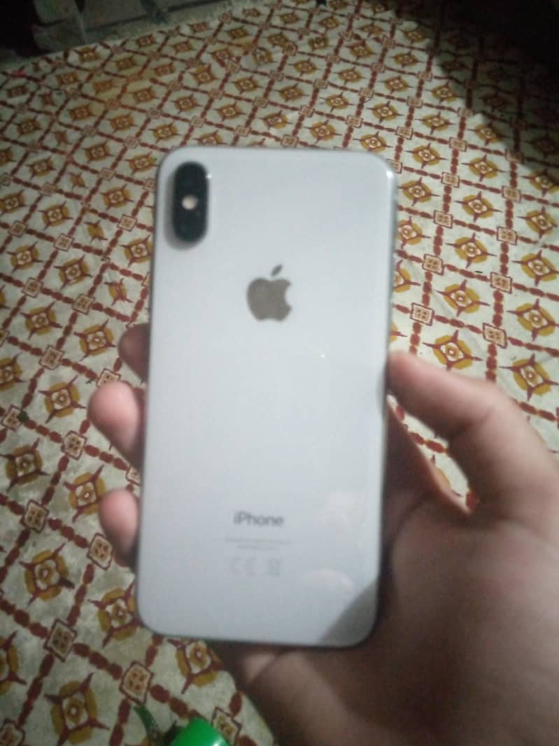 Apple iPhone X 3