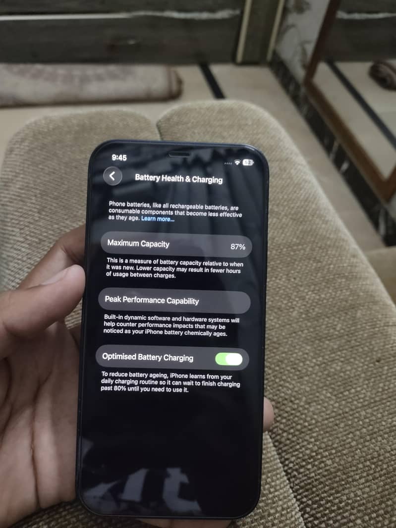 Apple iPhone 12 6