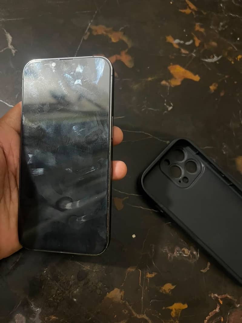 Apple iPhone 13 Pro 1