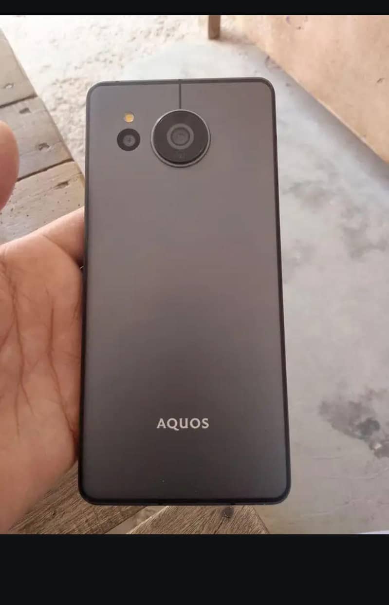 Sharp Aquos Sense7 plus 1