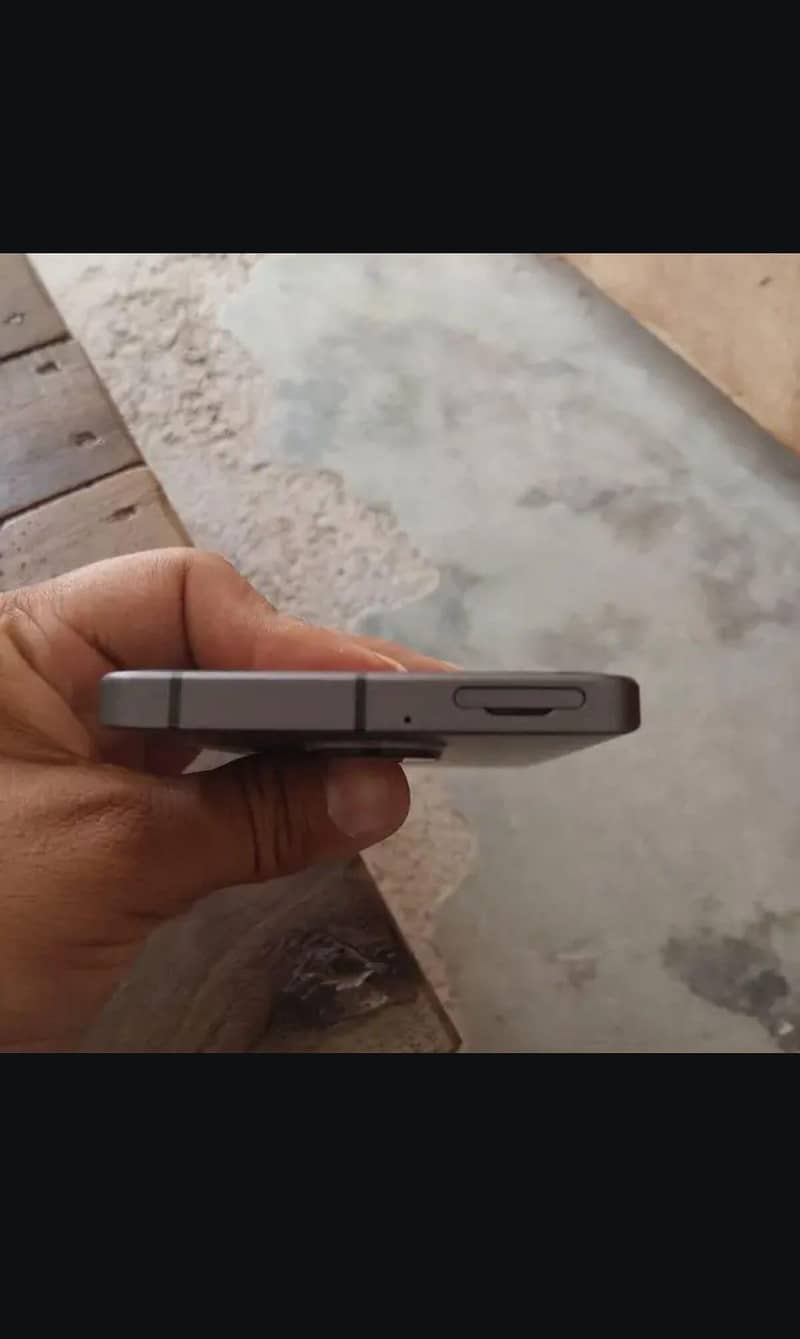 Sharp Aquos Sense7 plus 4