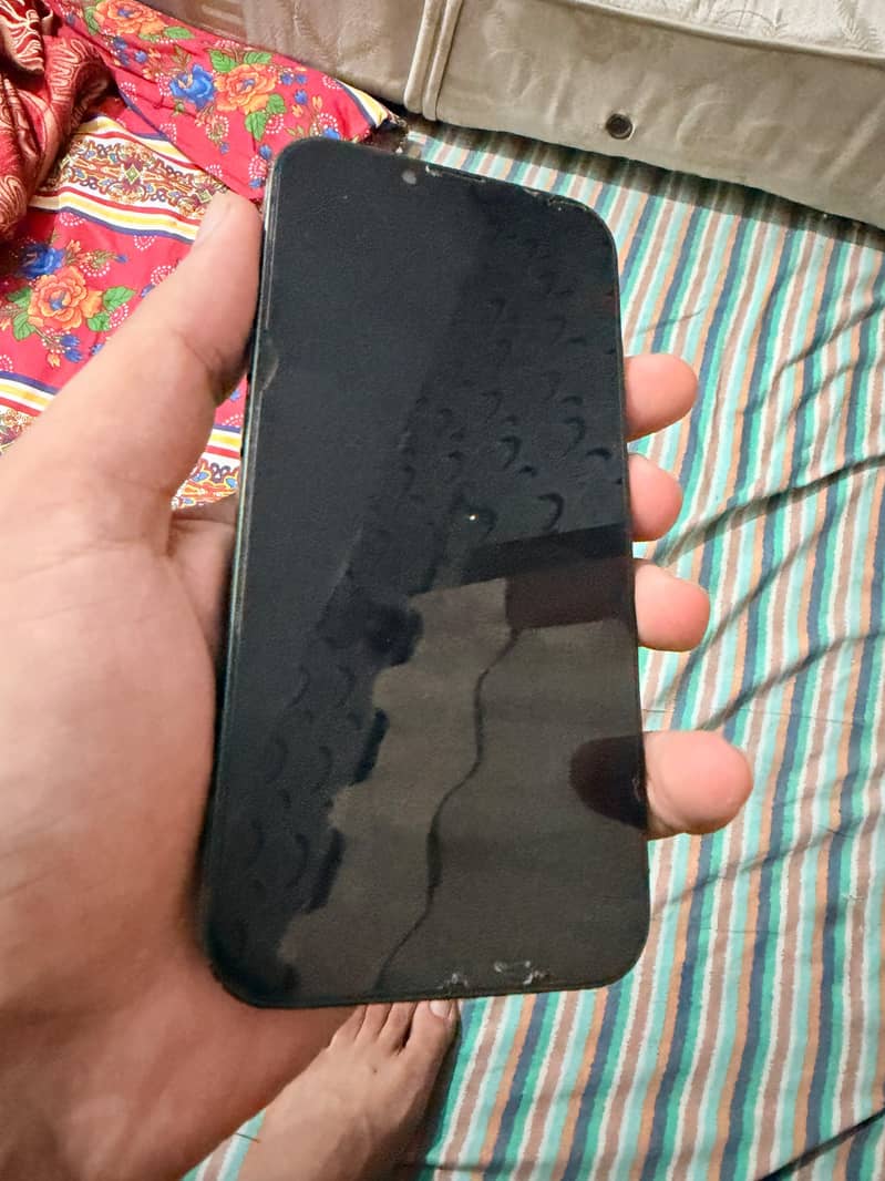 Apple iPhone 13 3