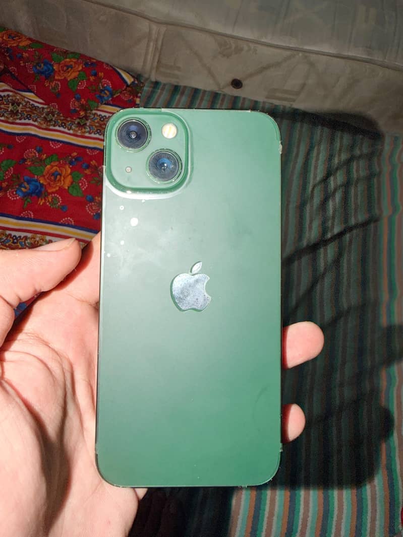 Apple iPhone 13 5