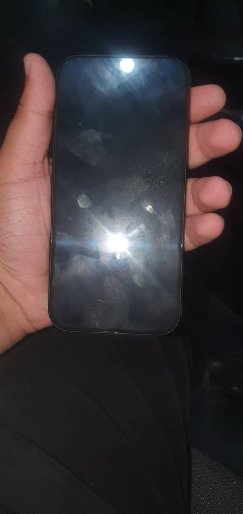 Apple iPhone 16 1
