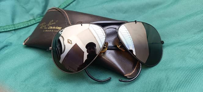 Classic vintage aviator sunglasses - USA