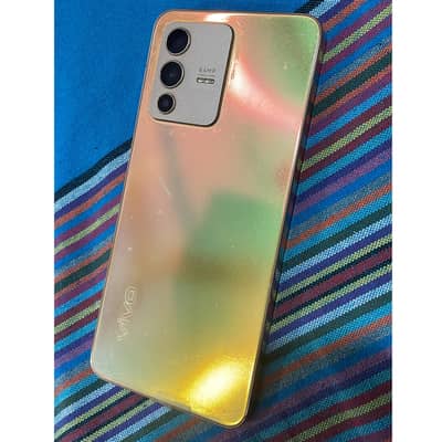 Vivo V23 5G available  Sunshine Gold – 10/10 Condition with Box