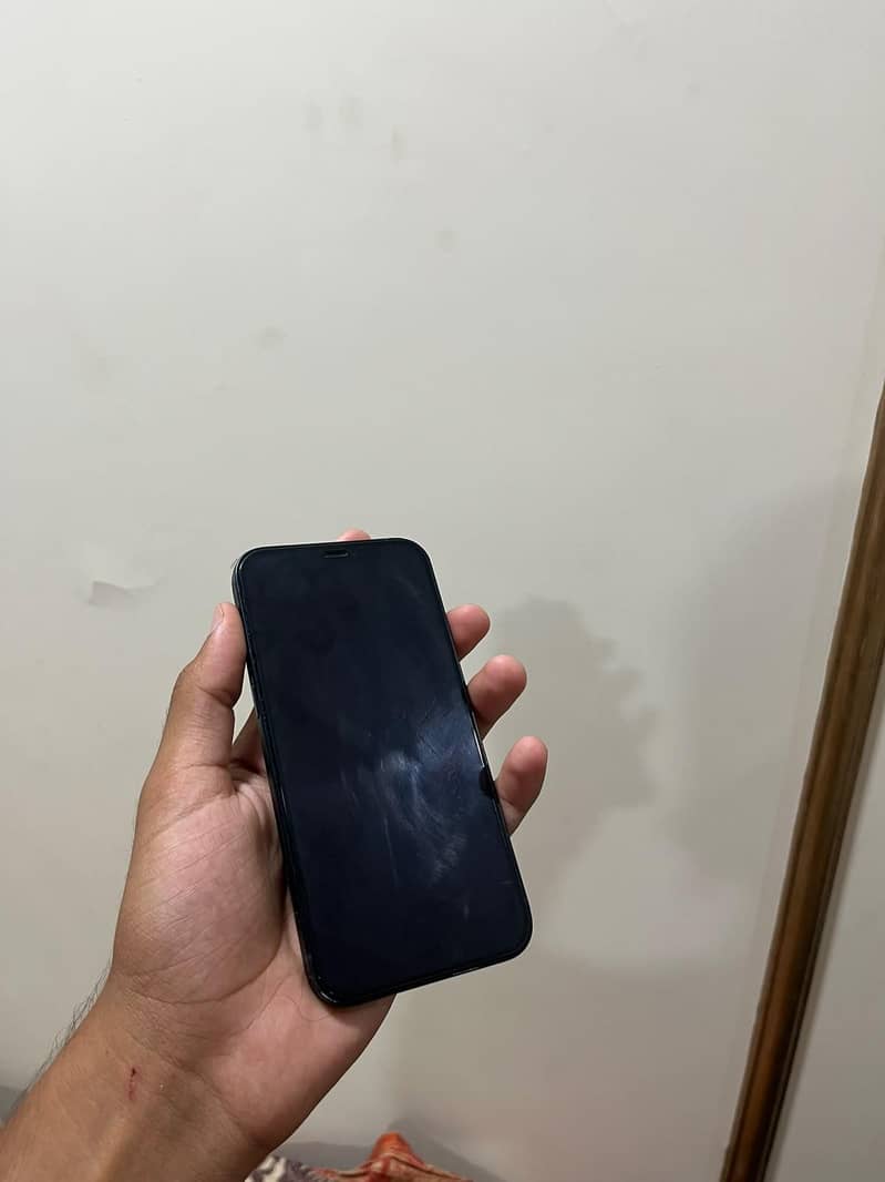 Apple iPhone 12 2