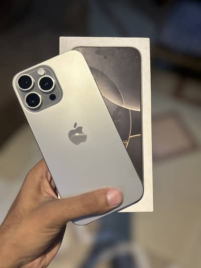 Apple iPhone 16 Pro Max