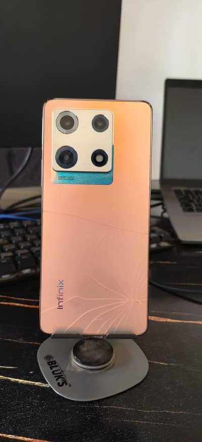 Infinix Note 30 Pro