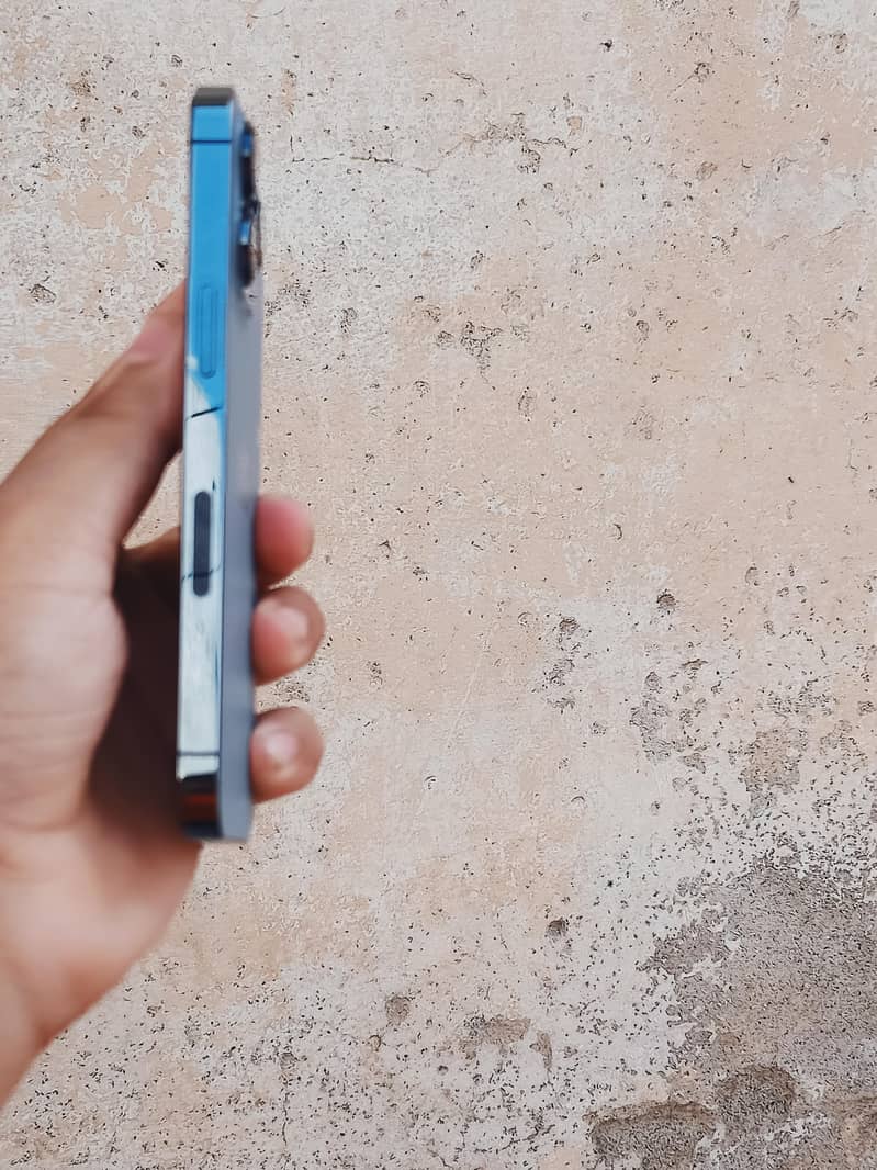 Apple iPhone 13 Pro 1