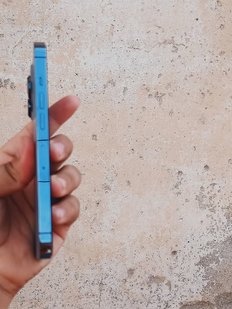 Apple iPhone 13 Pro 2