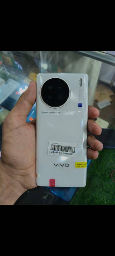 Vivo X90s