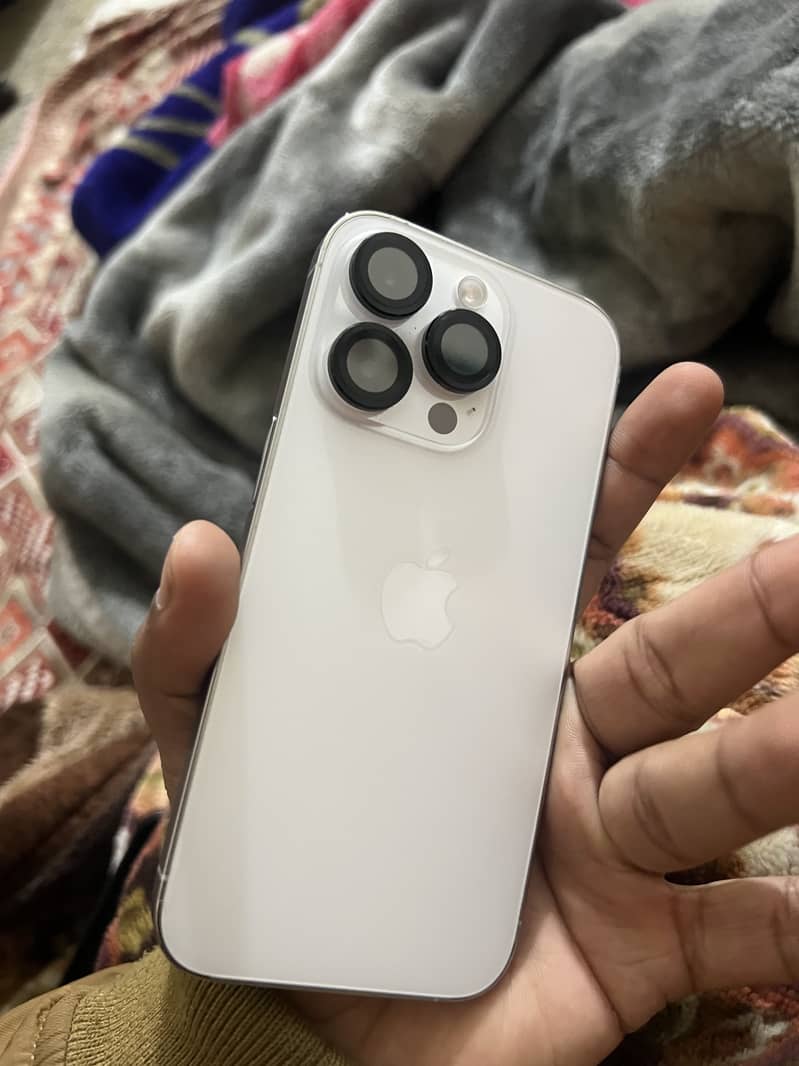 Apple iPhone 14 Pro 3