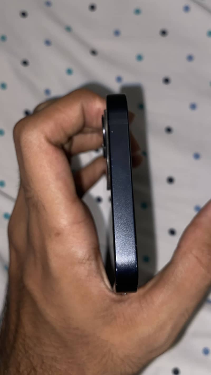Apple iPhone 12 5