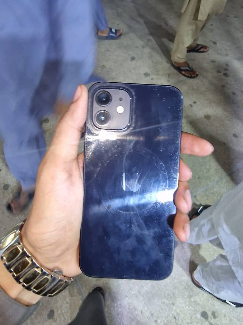 Apple iPhone 12 1