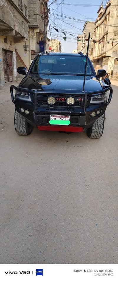 Toyota Hilux vogo cham 2013