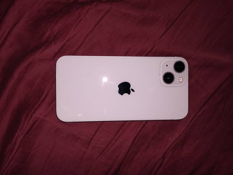 Apple iPhone 13 0