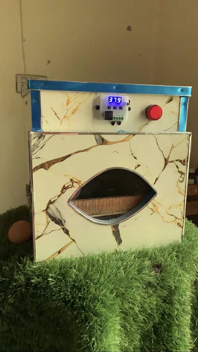 Brand new 25 eggs semi auto incubator